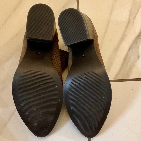 Steve Madden Leather Postal Snake Embossed Ankle Boot/Booties Sz 9.5 - Picture 7 of 7